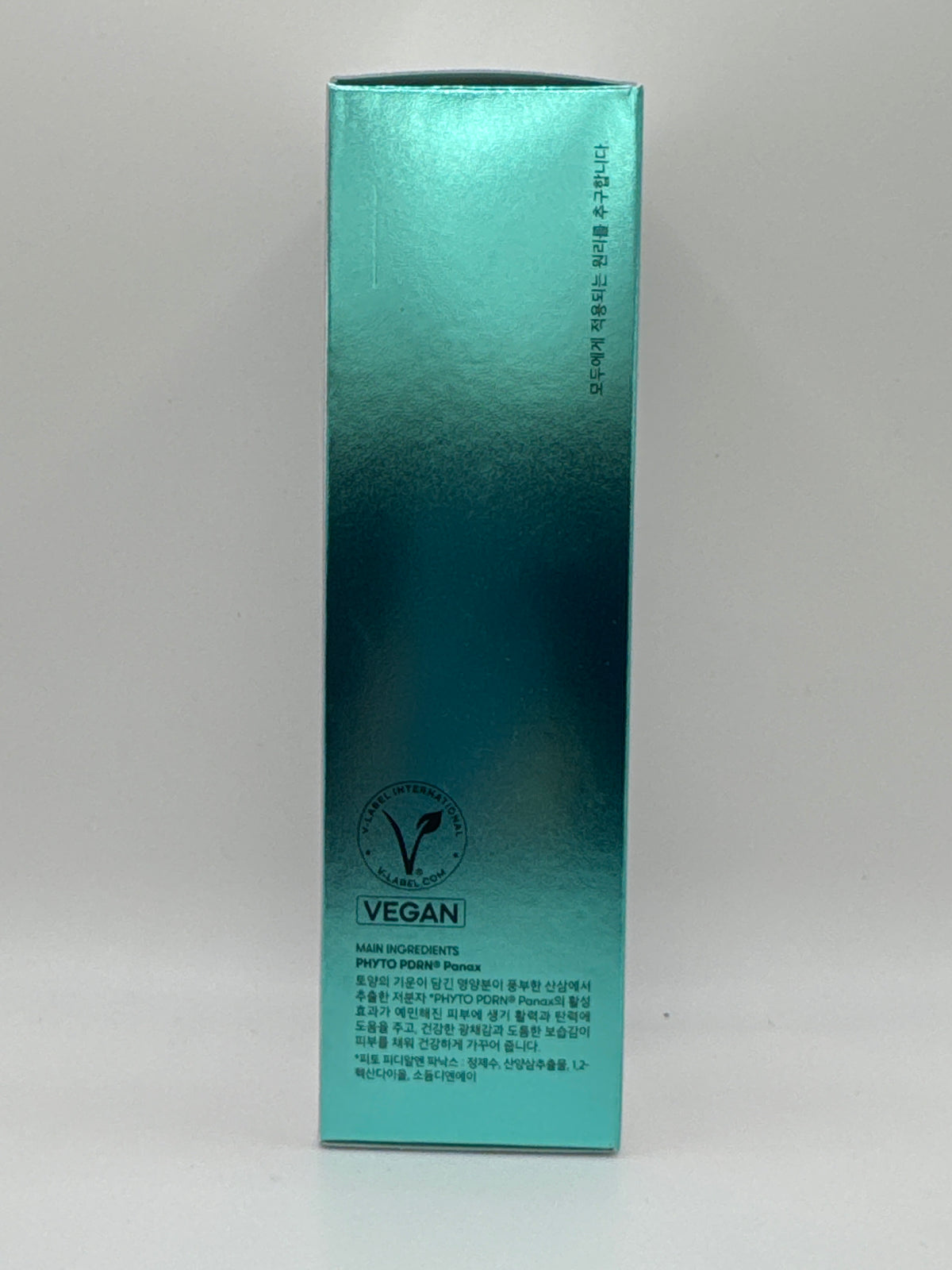 VT PDRN Glow Ampoule teal box side panel showing vegan certification and PHYTO PDRN Panax information.